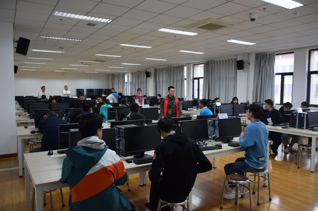 2020年陜西省高職技能大賽雙賽項(xiàng)在我院圓滿舉行，軟件技術(shù)開發(fā)專業(yè)展現(xiàn)風(fēng)采